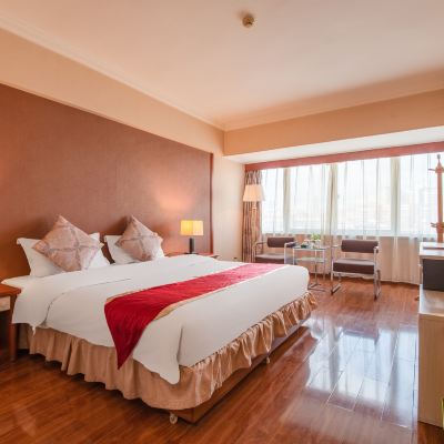 高級大床房 雲糧金泉大酒店（穿心鼓樓地鐵站店）優惠