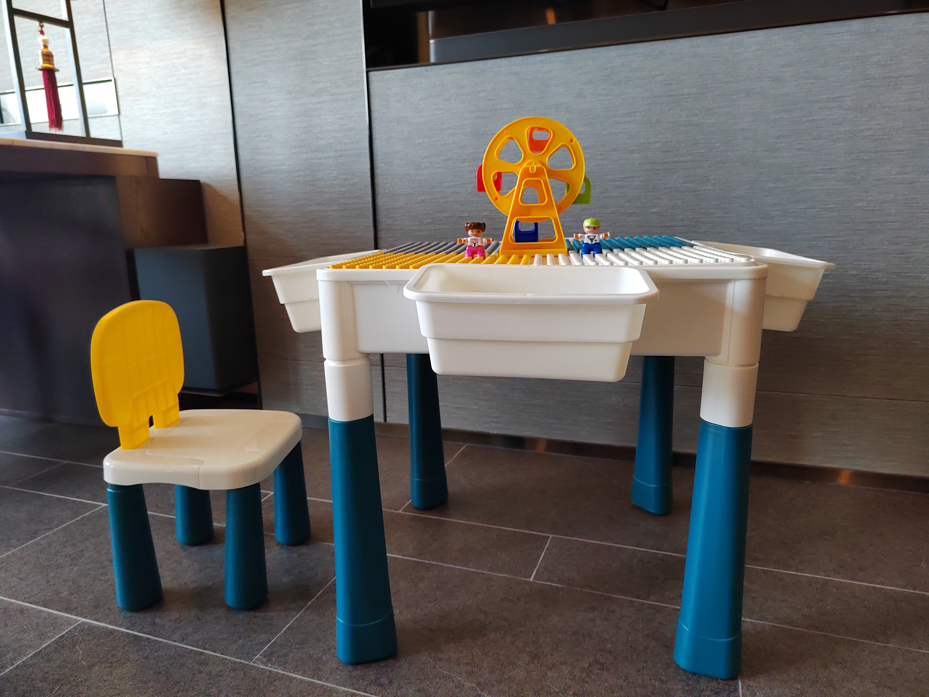 小黄鸭亲子主题房