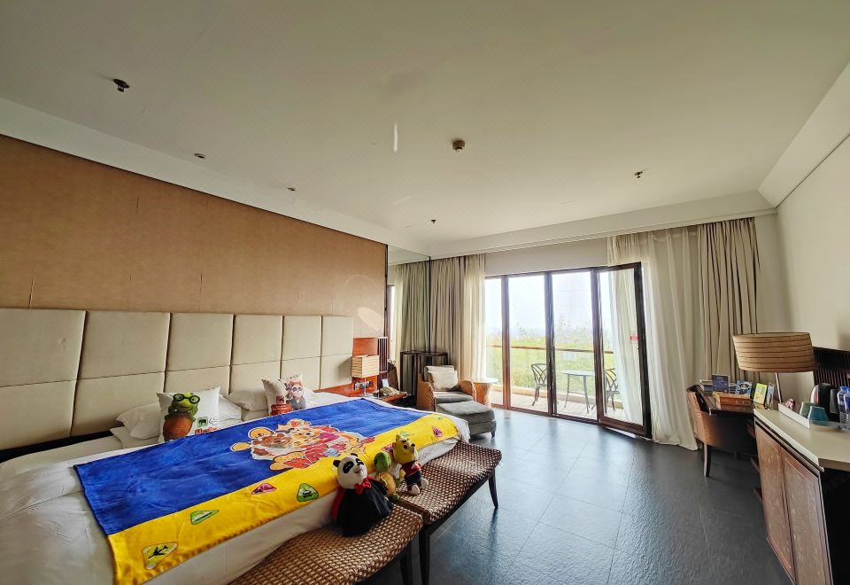 小熊尼奥AR魔法屋（圆形浴缸+扭扭车+滑梯）