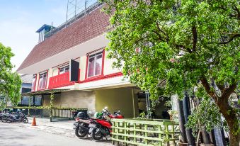 OYO 90872 Coolz Homestay Tebet Near Tis Square