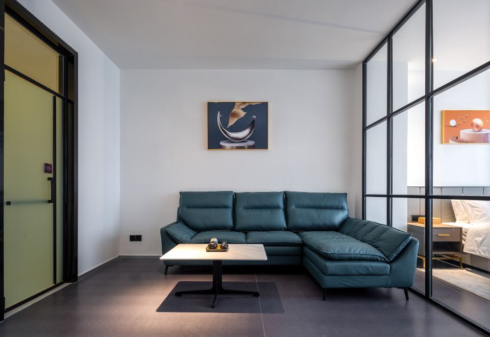 Sunshine Suite