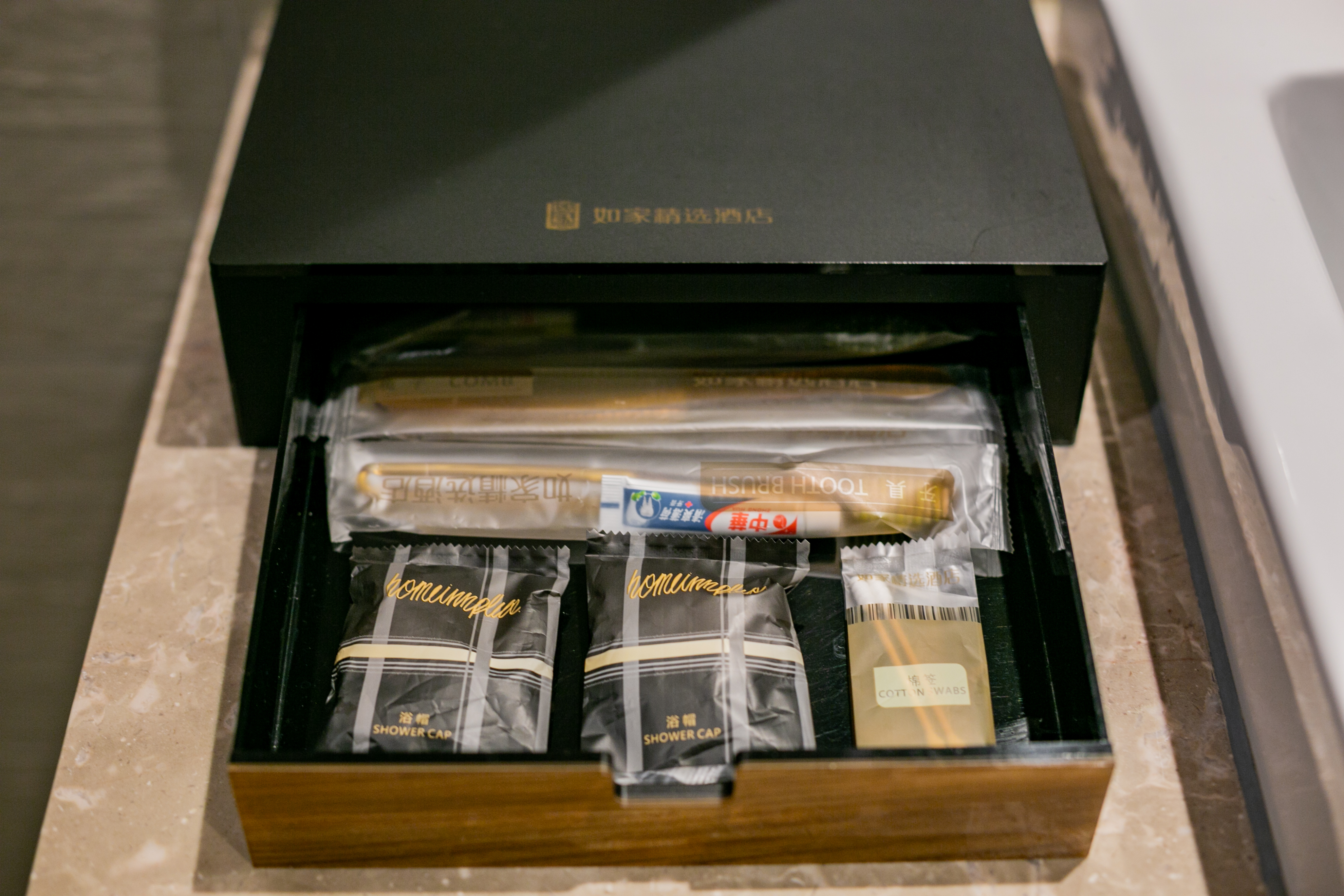 商务大床房（徕芬吹风机+品牌床垫+办公桌）