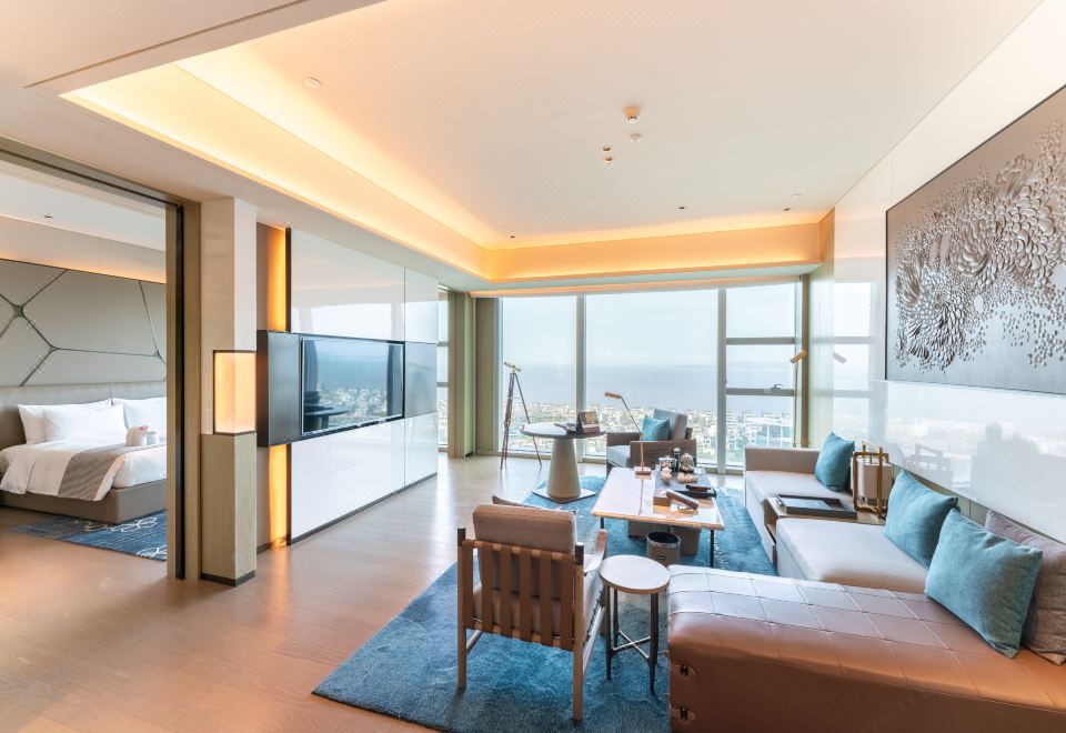 豪华海景套房（180度全落地窗看海景日出）