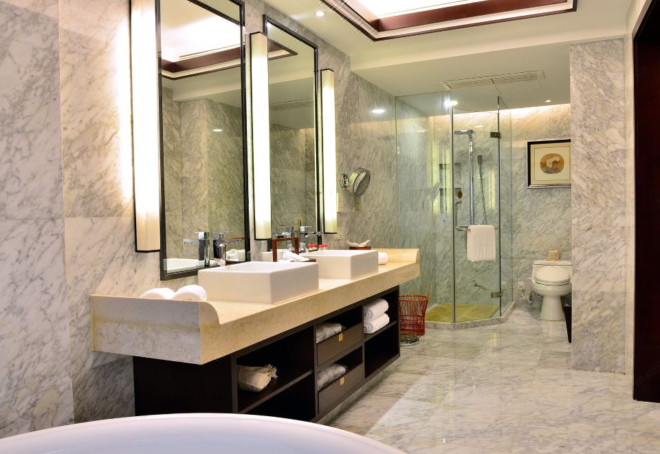 Zhejiang Narada Grand Hotel Deluxe Suite - Mountain-View