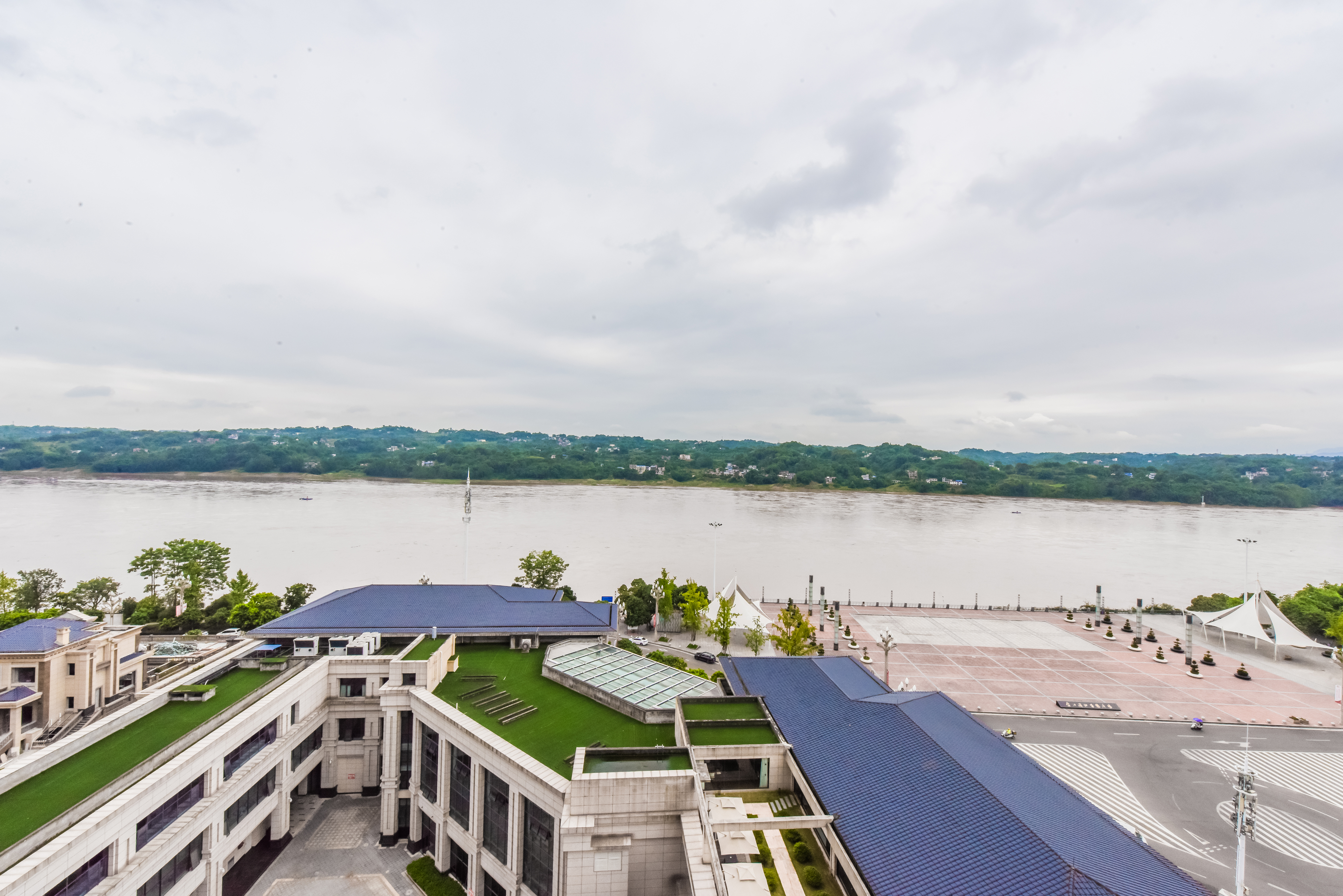 江语尊享江景单间【180度江景+户外阳台】