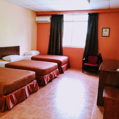 Deluxe Triple Room Old Wing Kupon Hotel ASRC