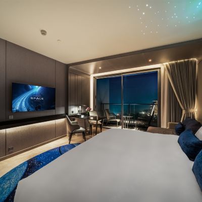 太空豪華特大床房 芭提雅格蘭德中心太空飯店優惠