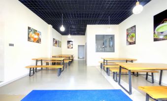 Yuyi Hostel