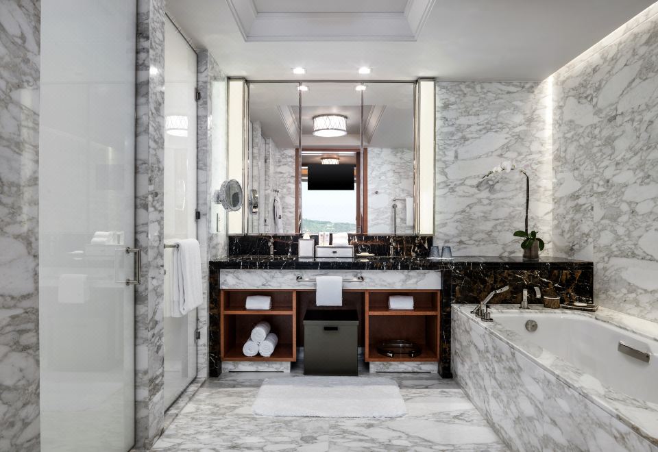 The St. Regis MacaoSt. Regis Suite King