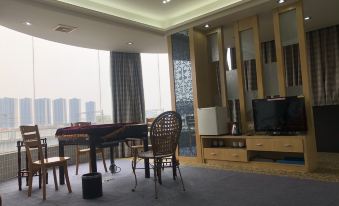 Xiaolan Yinhe Business Hotel