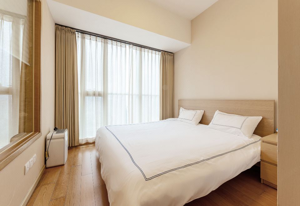 一室一厅大床套房（落地窗+烘乾洗衣机+套房设计）