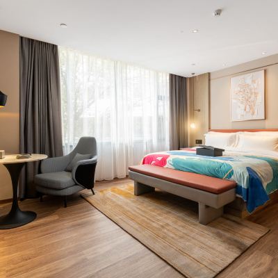 彩蛋房 ZMAX滿兮飯店（廣州珠江新城五羊邨地鐵站店）優惠