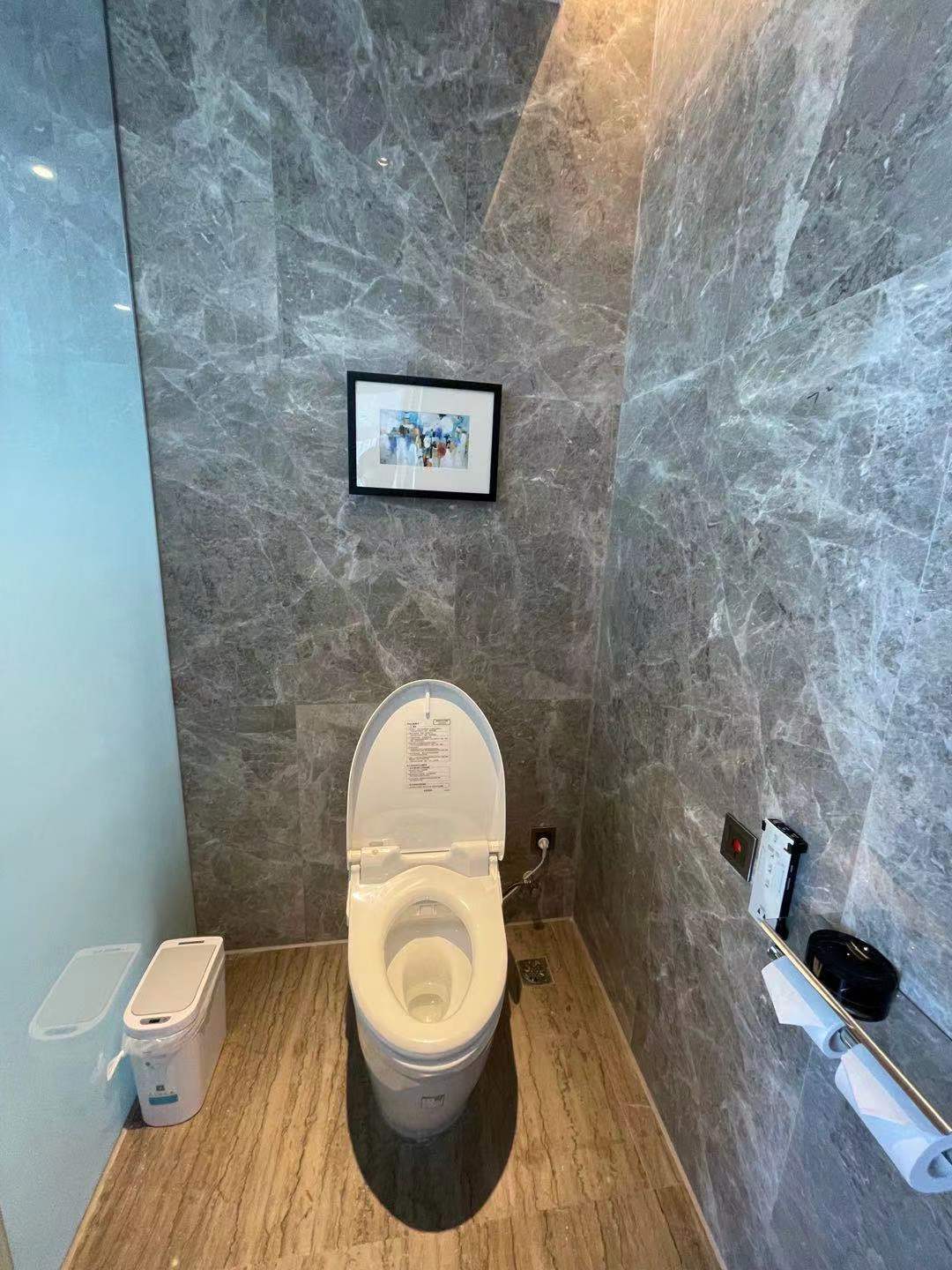 豪华行政大床房