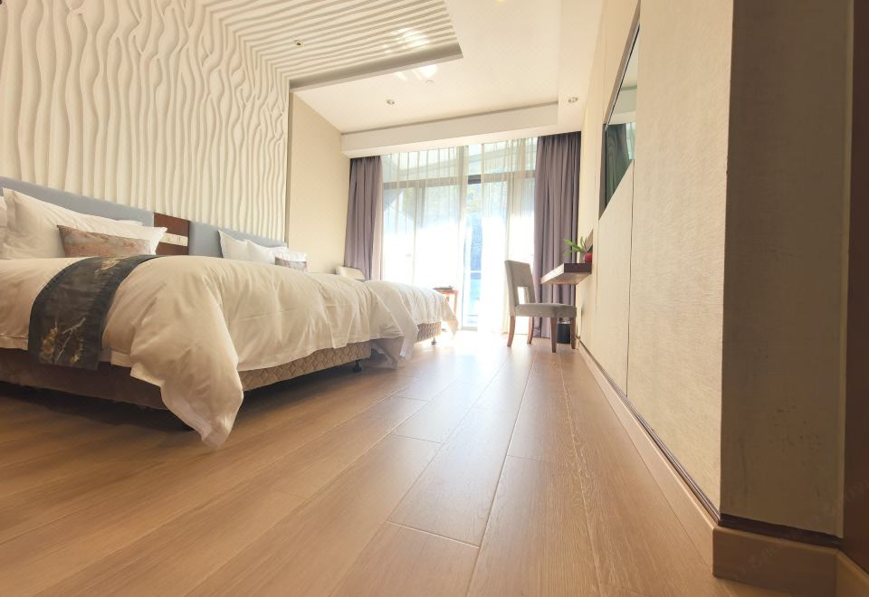 豪華山景陽台雙床房