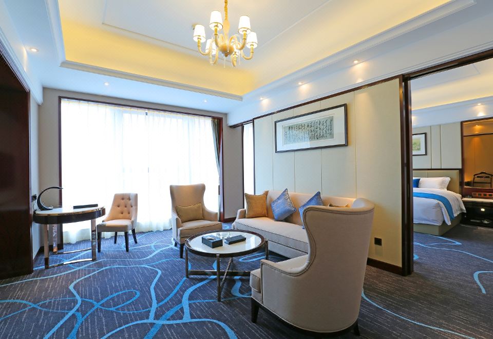 蓝溪套房（宽敞舒适商务洽谈）