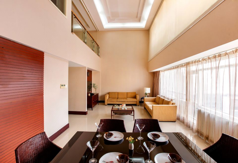 豪华复式三室一厅套房