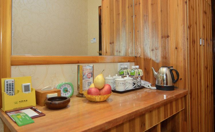 Quanyan Hotspring Holiday HotelInn Room - 4-Person Occupancy