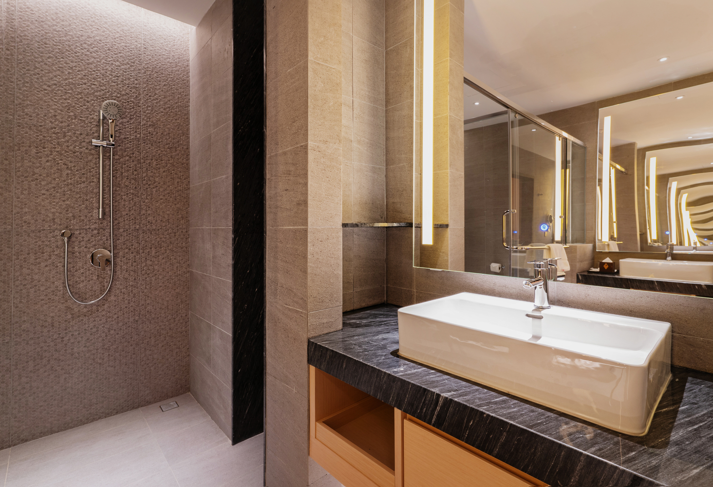 Avante Hotel 高級雙床房