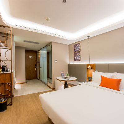 高級大床房 和頤至尚酒店（上海陸家嘴金融中心八佰伴店）優惠