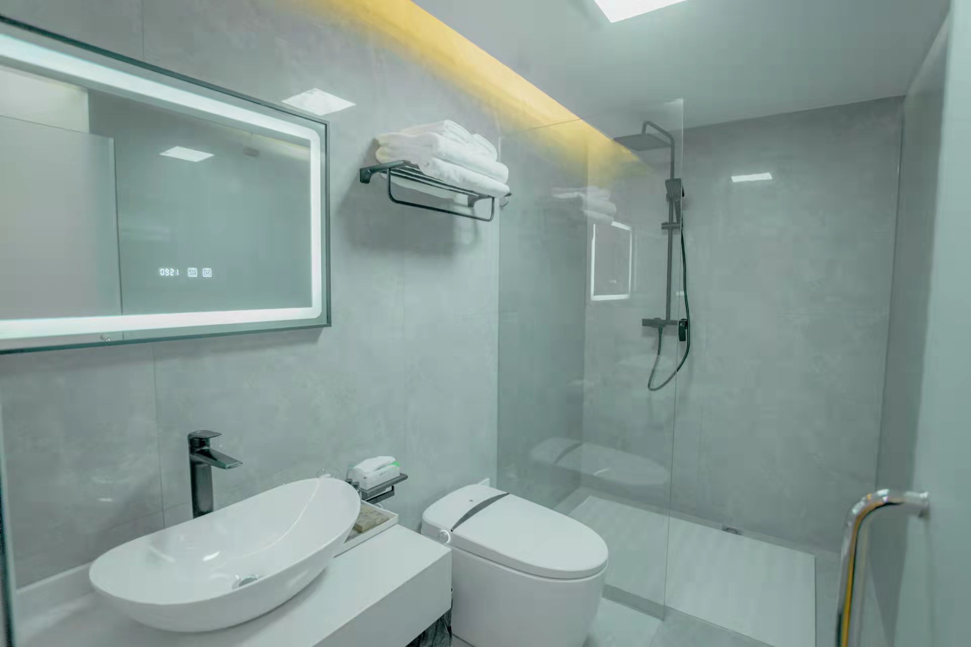 特惠阳光大床房