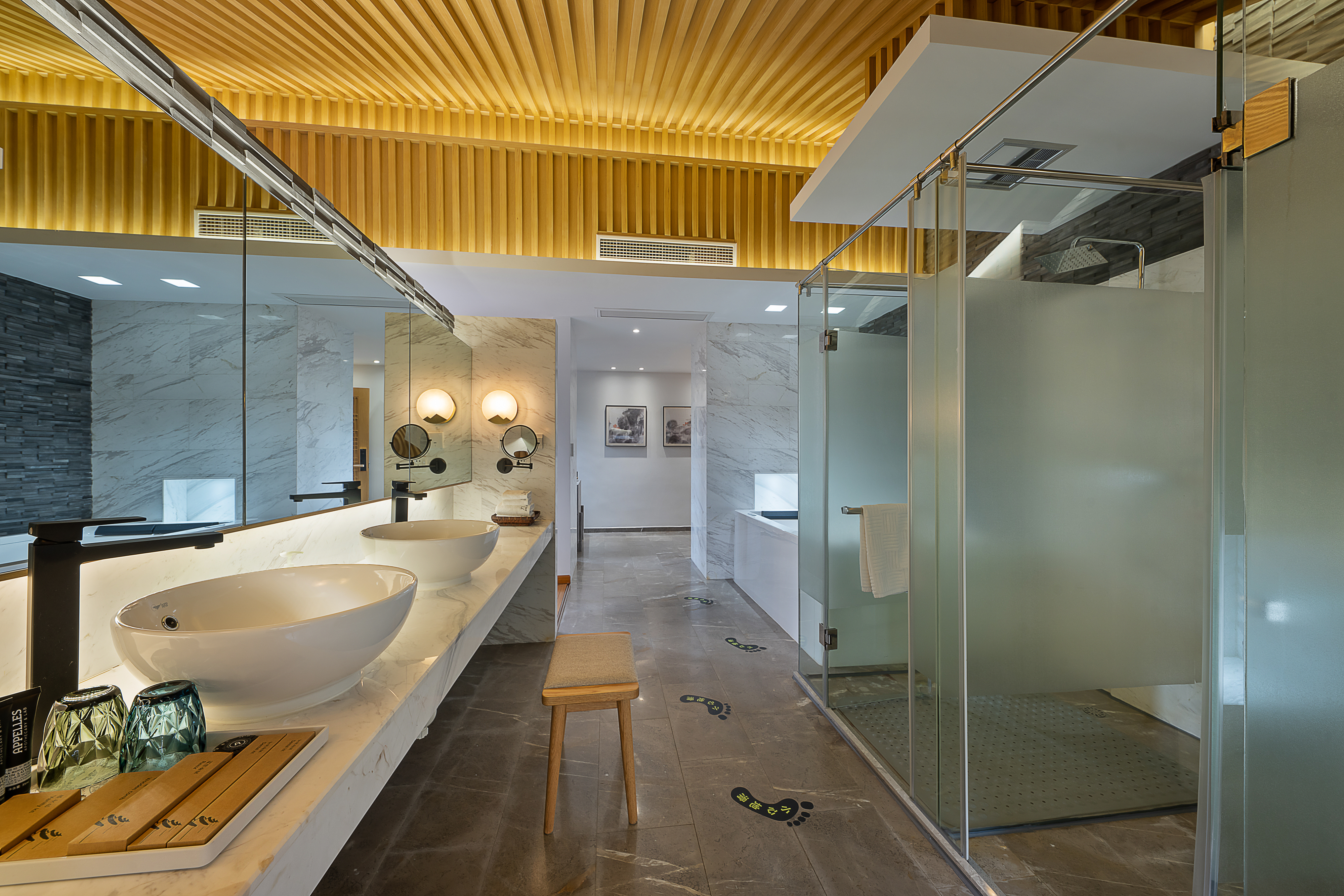 小庭远山·静谧古村大床房·按摩浴缸