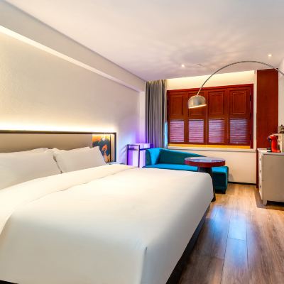 前井裡院大床房（智能客控 智能馬桶） 後海里院飯店（北京恭王府南鑼鼓巷店）優惠