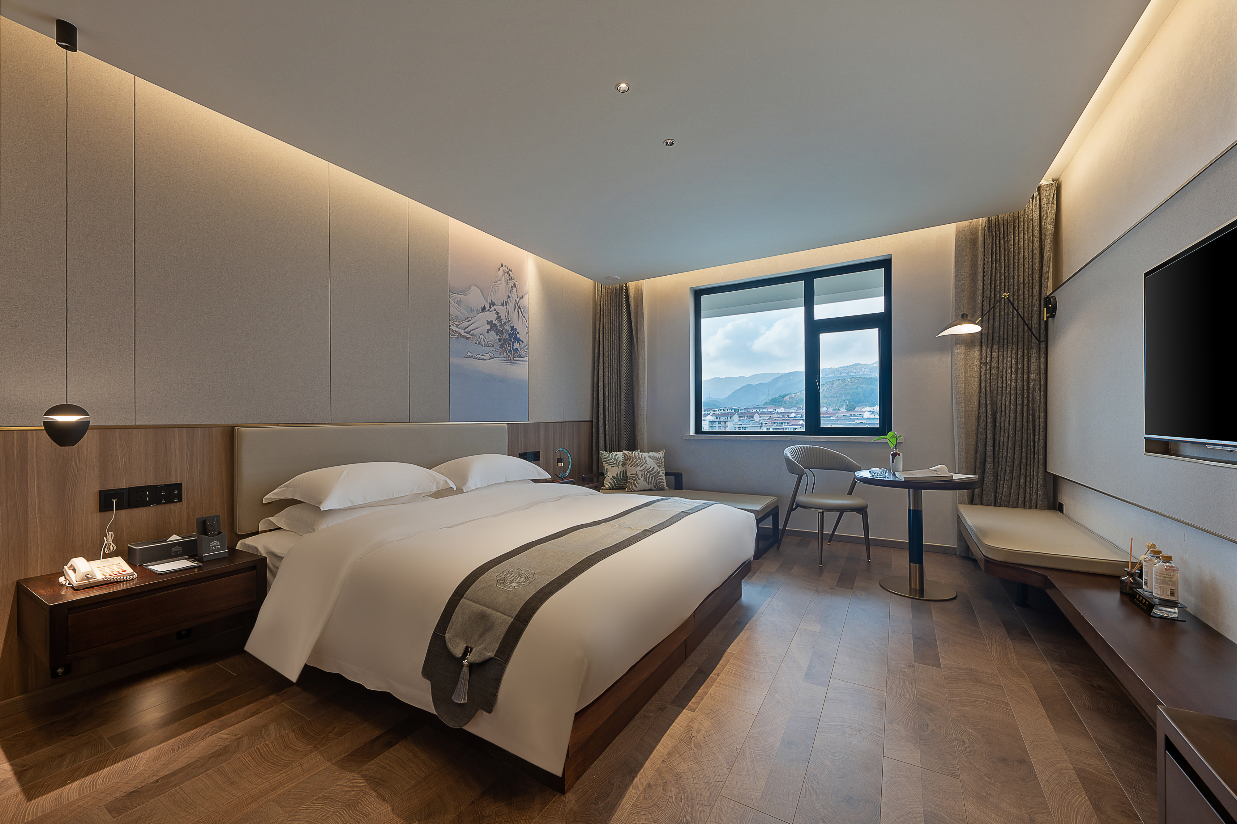 玉缘-轻奢大床房（乳胶床垫+高清影视+办公书桌）