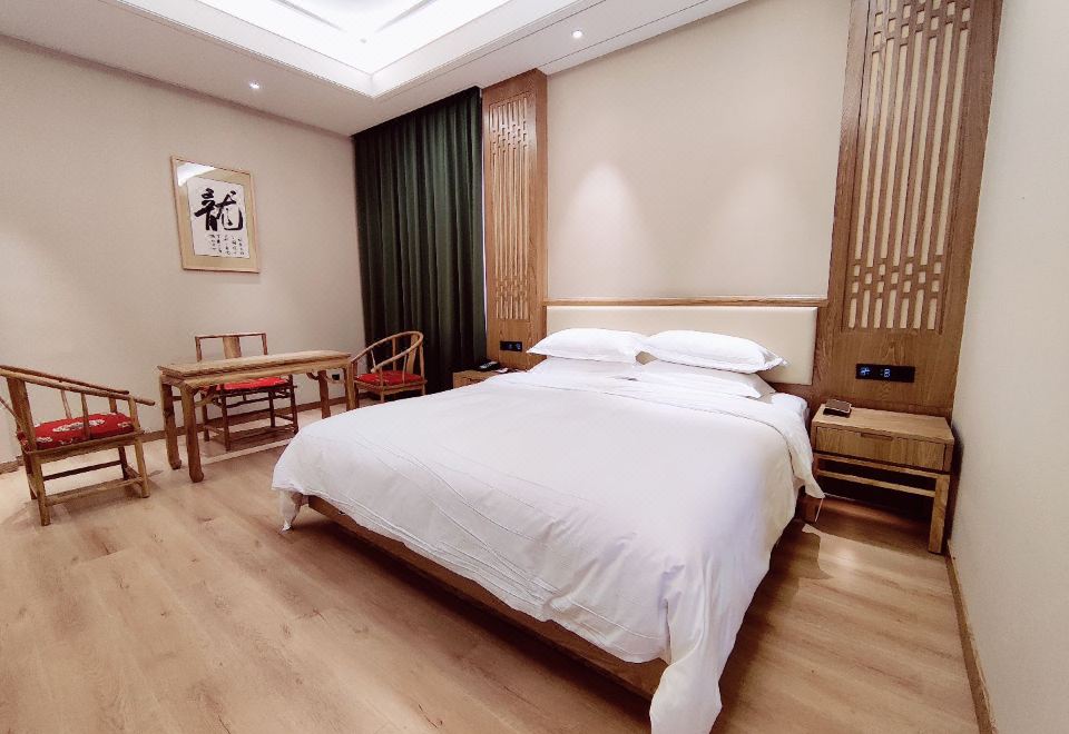 Tianhe Hotel DunhuangSpecial Queen Room