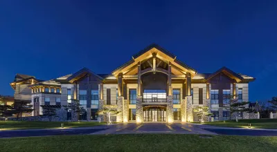 Maple Leaf Village Hot Spring Resort Ξενοδοχεία στην πόλη 