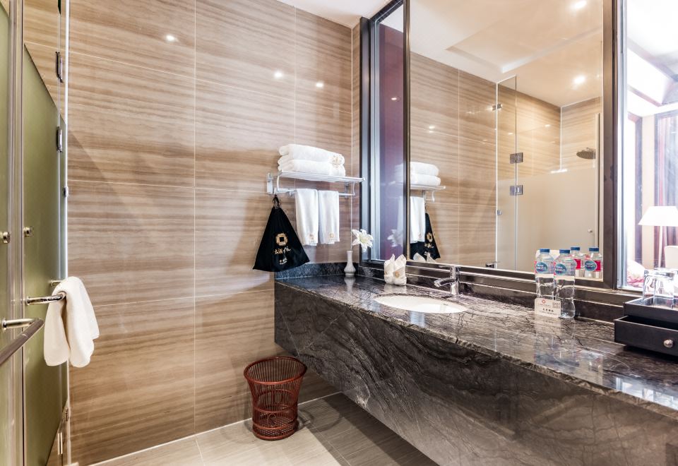 雅致豪华大床房