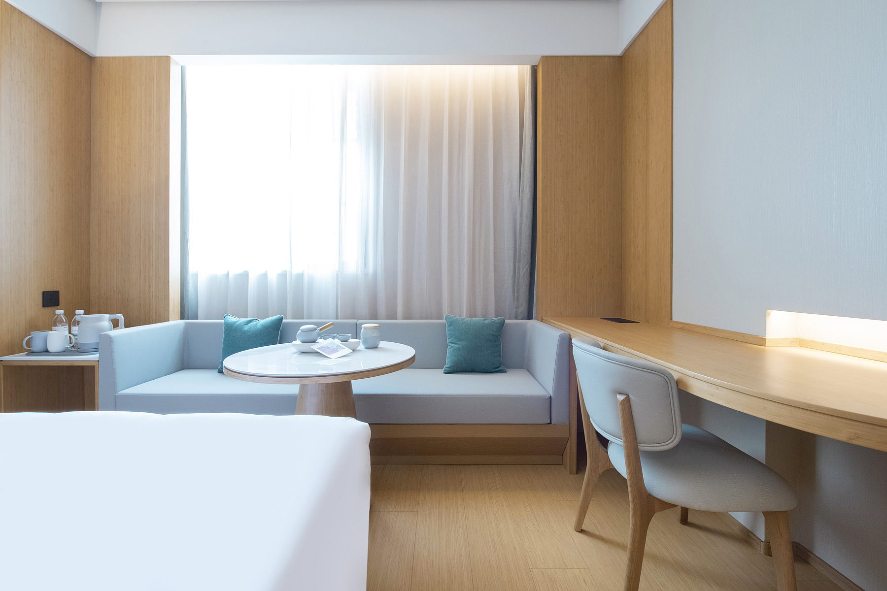 高級大床房[小冰箱+65寸智能電視可投屏]