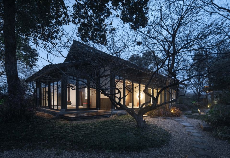 豪华湖景泳池双卧别墅