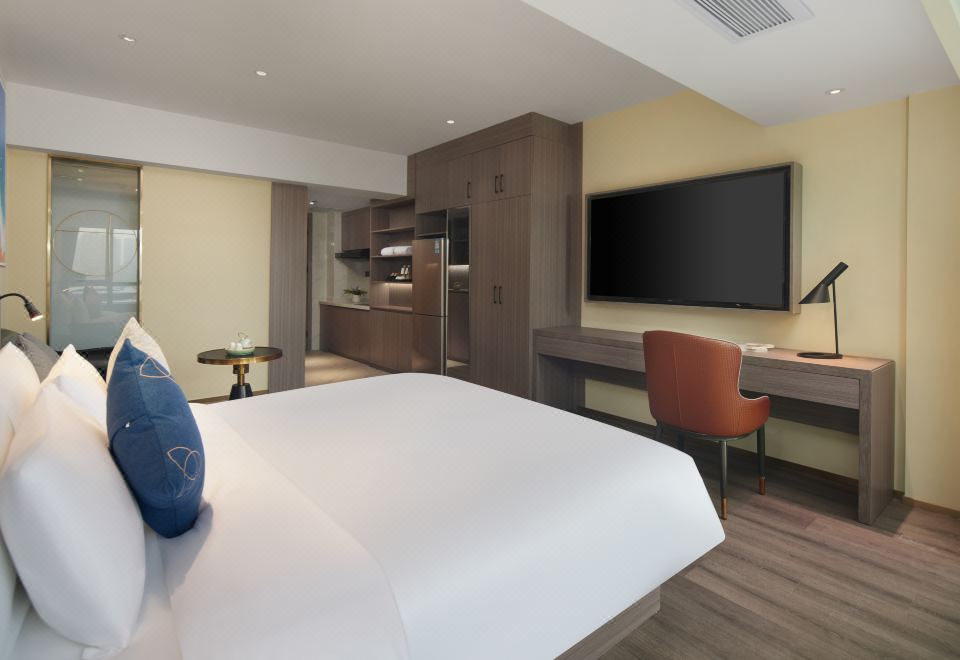 豪華公寓大床房（65寸可投屏+大冰箱＋加熱毛巾桿）