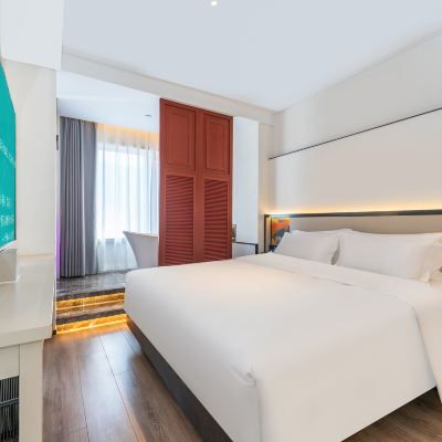 王府尊享大床房（智能客控+智能馬桶+浴缸） 後海里院飯店（北京恭王府南鑼鼓巷店）優惠