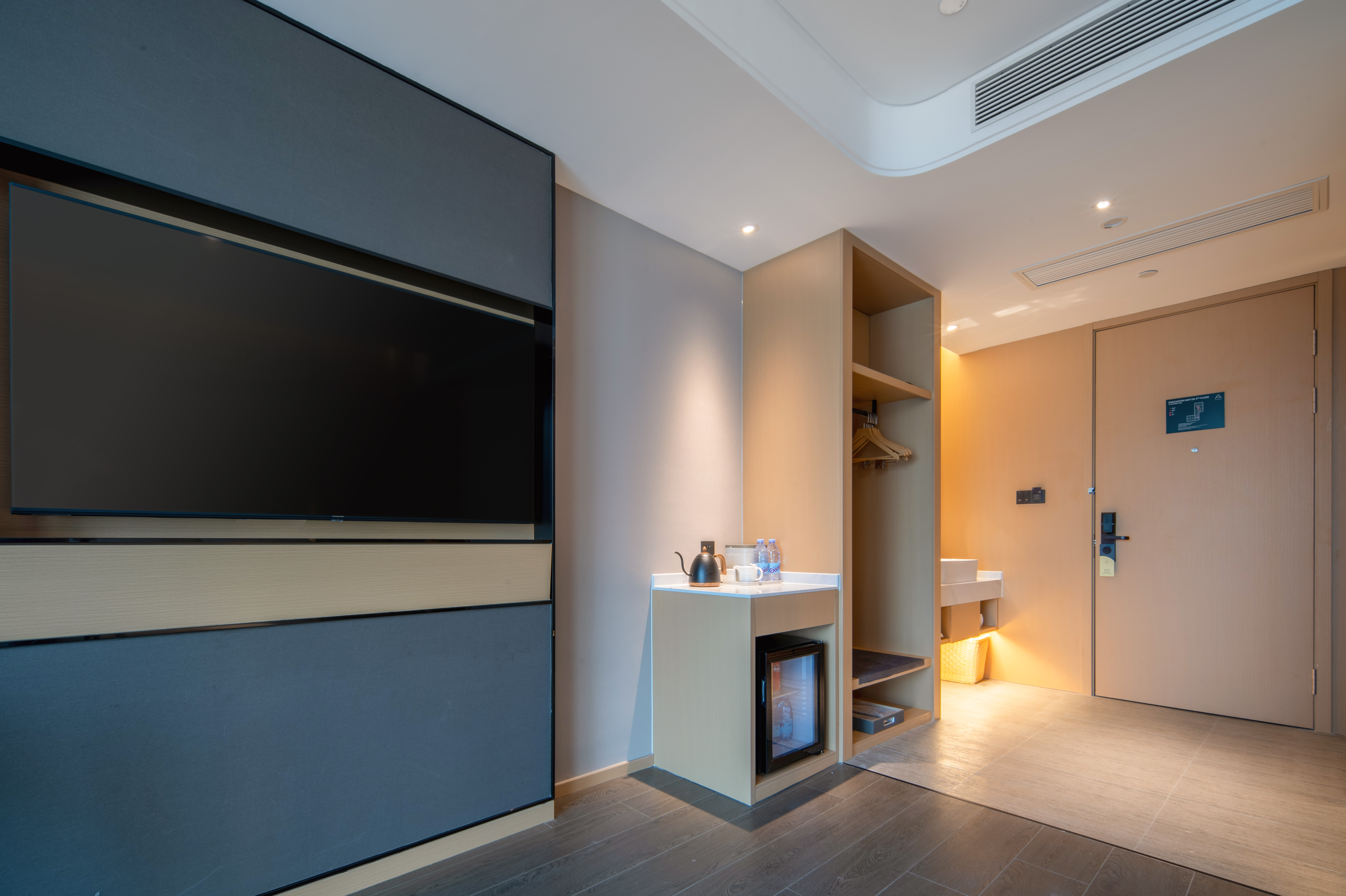 幾木大床房（一代深睡枕+小冰箱+茶具+手機投屏）