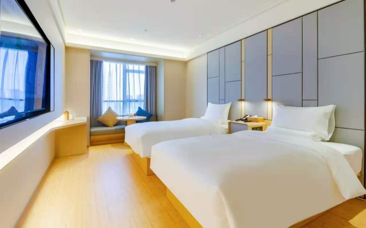 舒压高级双床房（65寸电视无线投屏+智能马桶+中央空调）