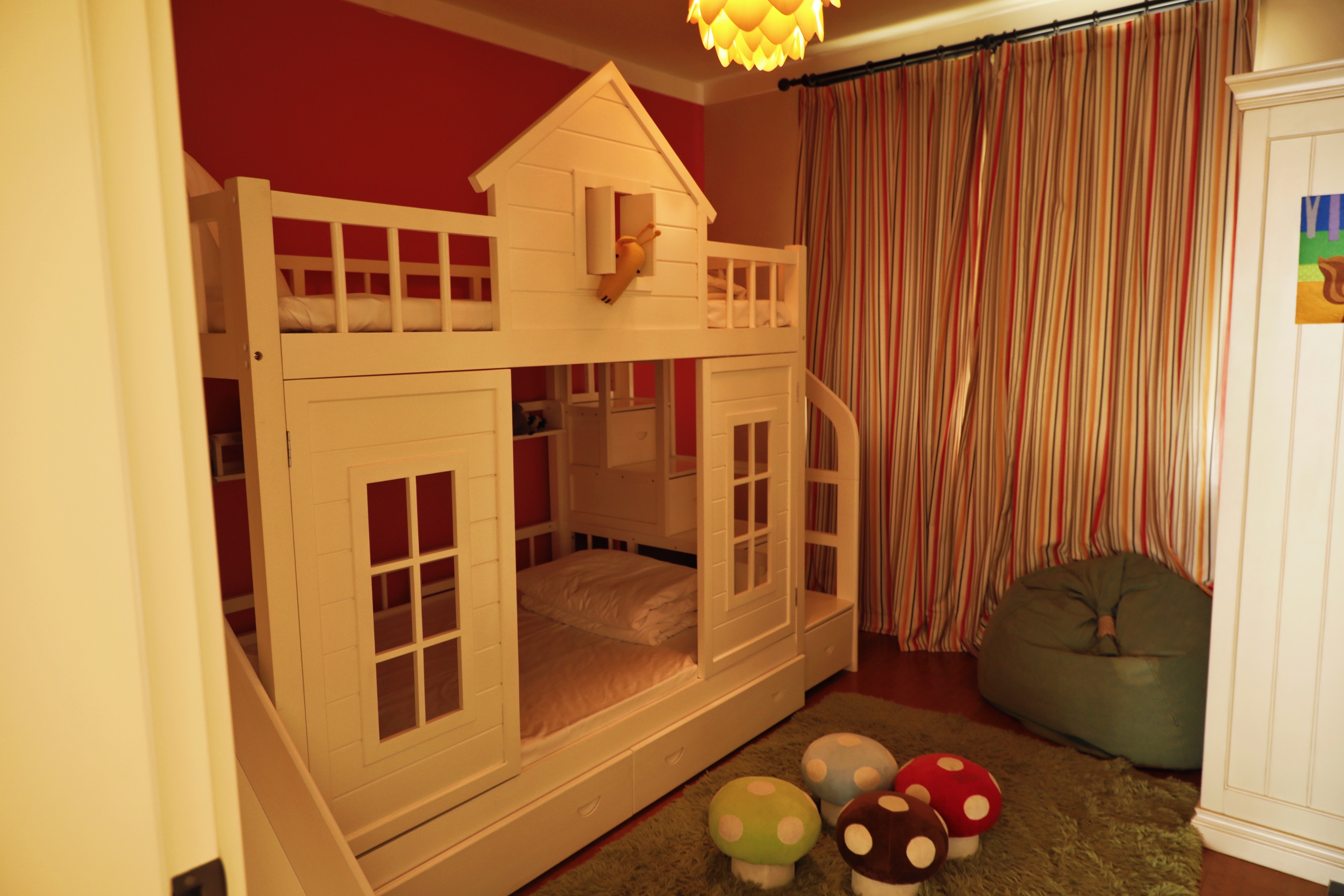 松鼠親子主題房