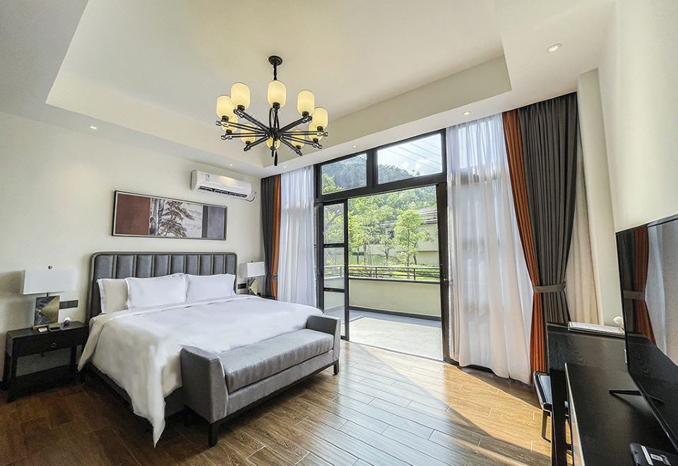 坡地六房别墅丨私家泡池&庭院