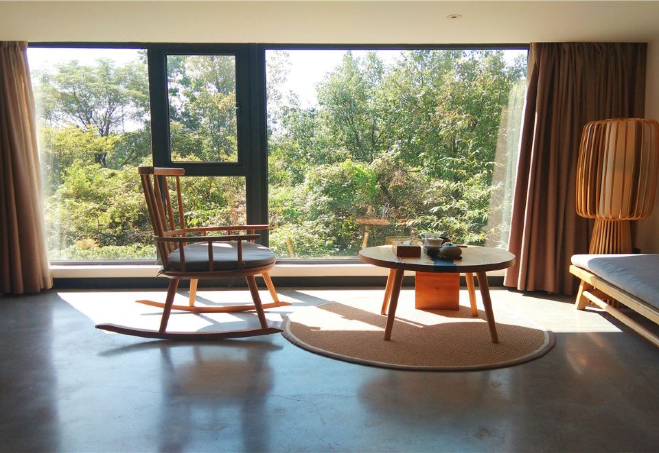 Jiulongwan ResortDuplex Family Friendly Room