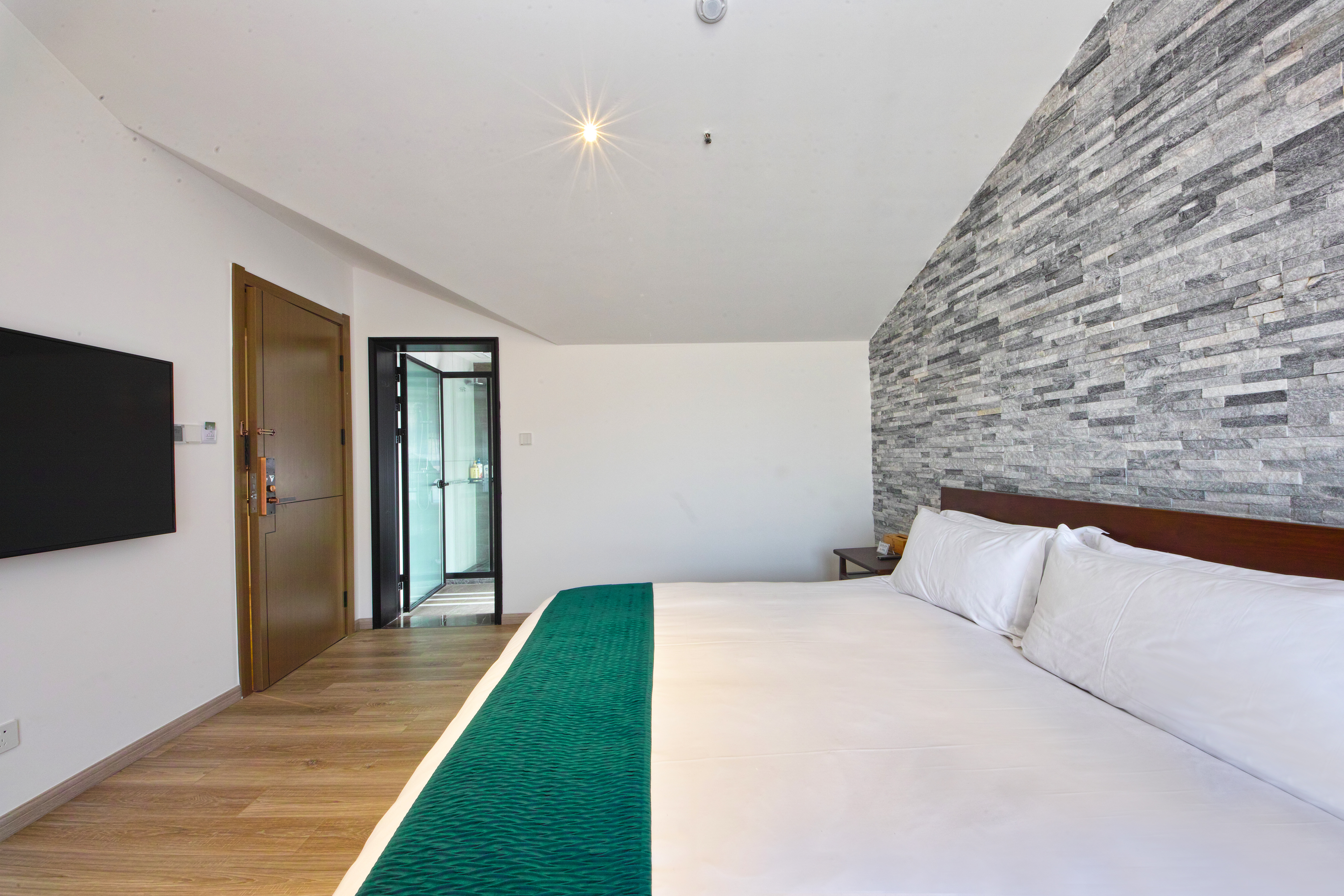 月满西楼·大床房（阳台+山景+榻榻米茶桌）