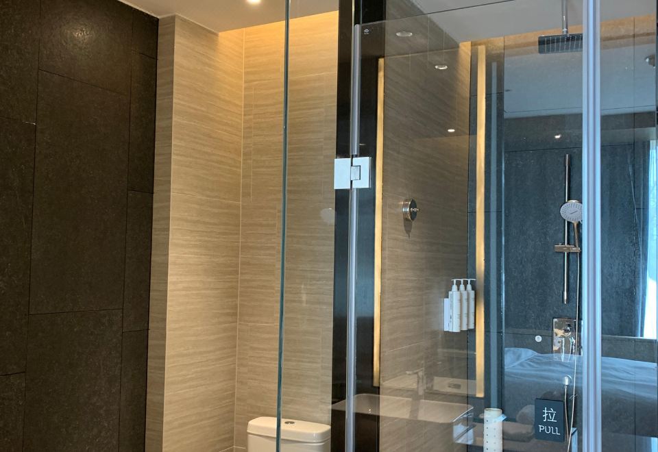 Courtyard by Marriott PinghuStandard King Room