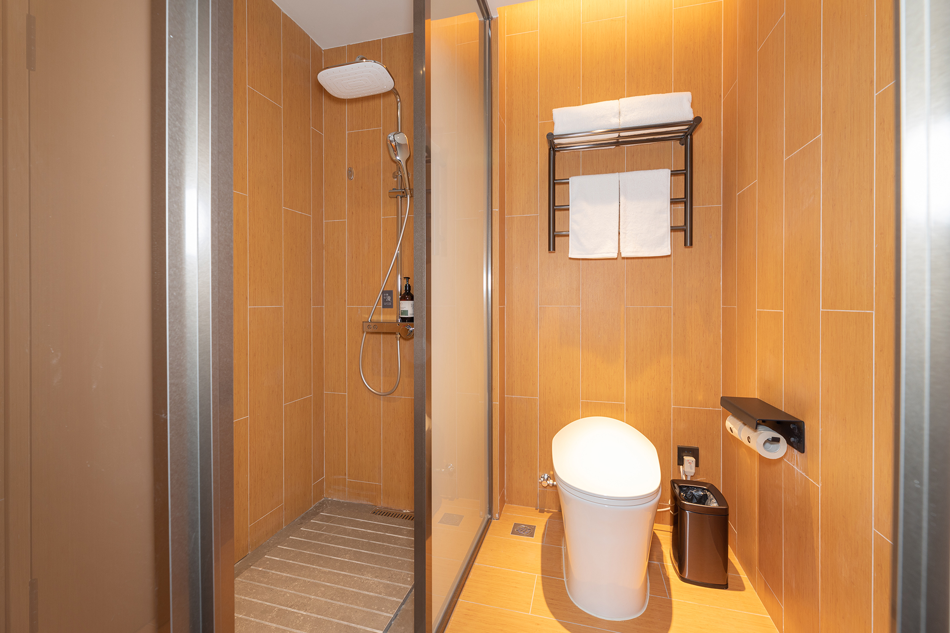 高级大床房（可投屏65寸电视+金可儿床垫+智能马桶）