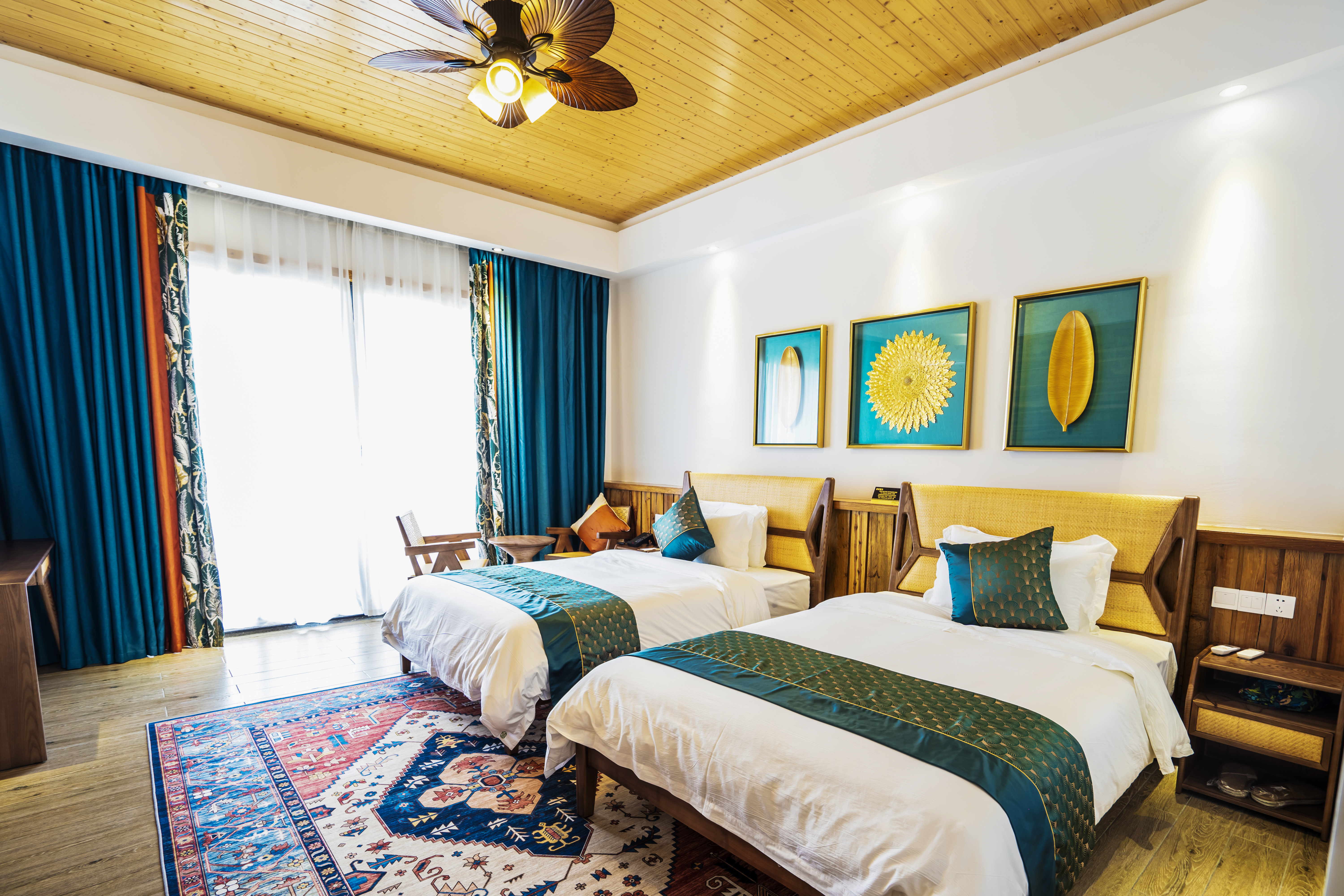 泰式猜那双床房