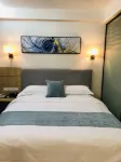 Holiday Hotel