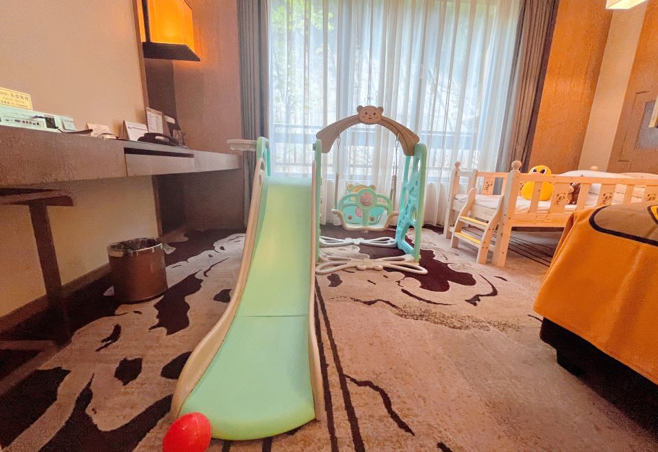 盼酷主題雙床房