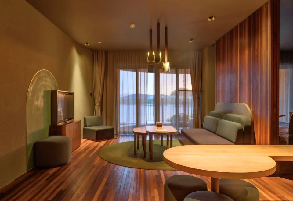 豪華湖景雙臥家庭套房