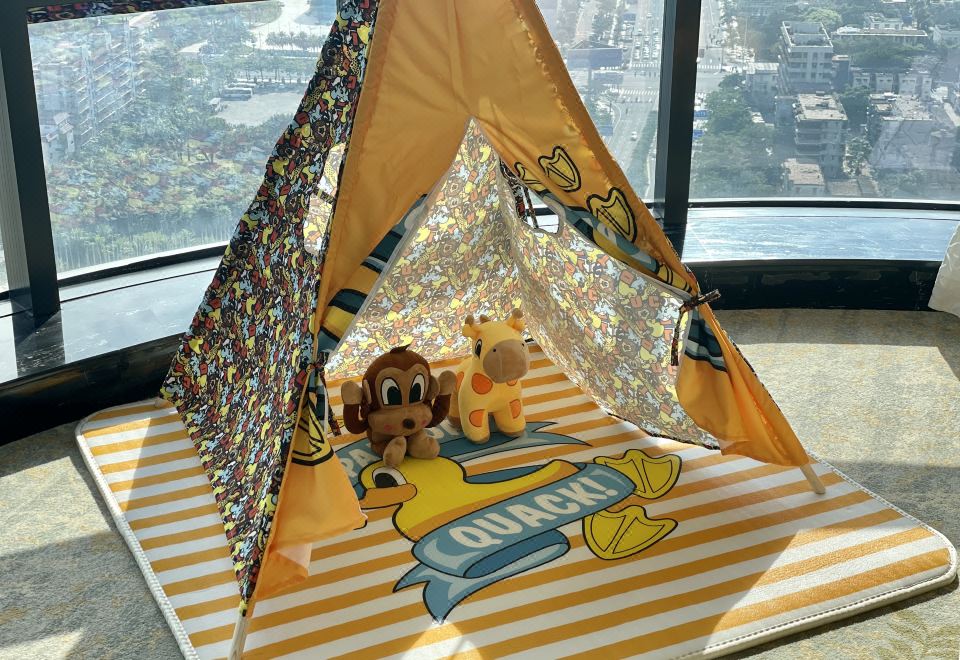 盼酷小黄鸭亲子主题至尊海湾全景套房