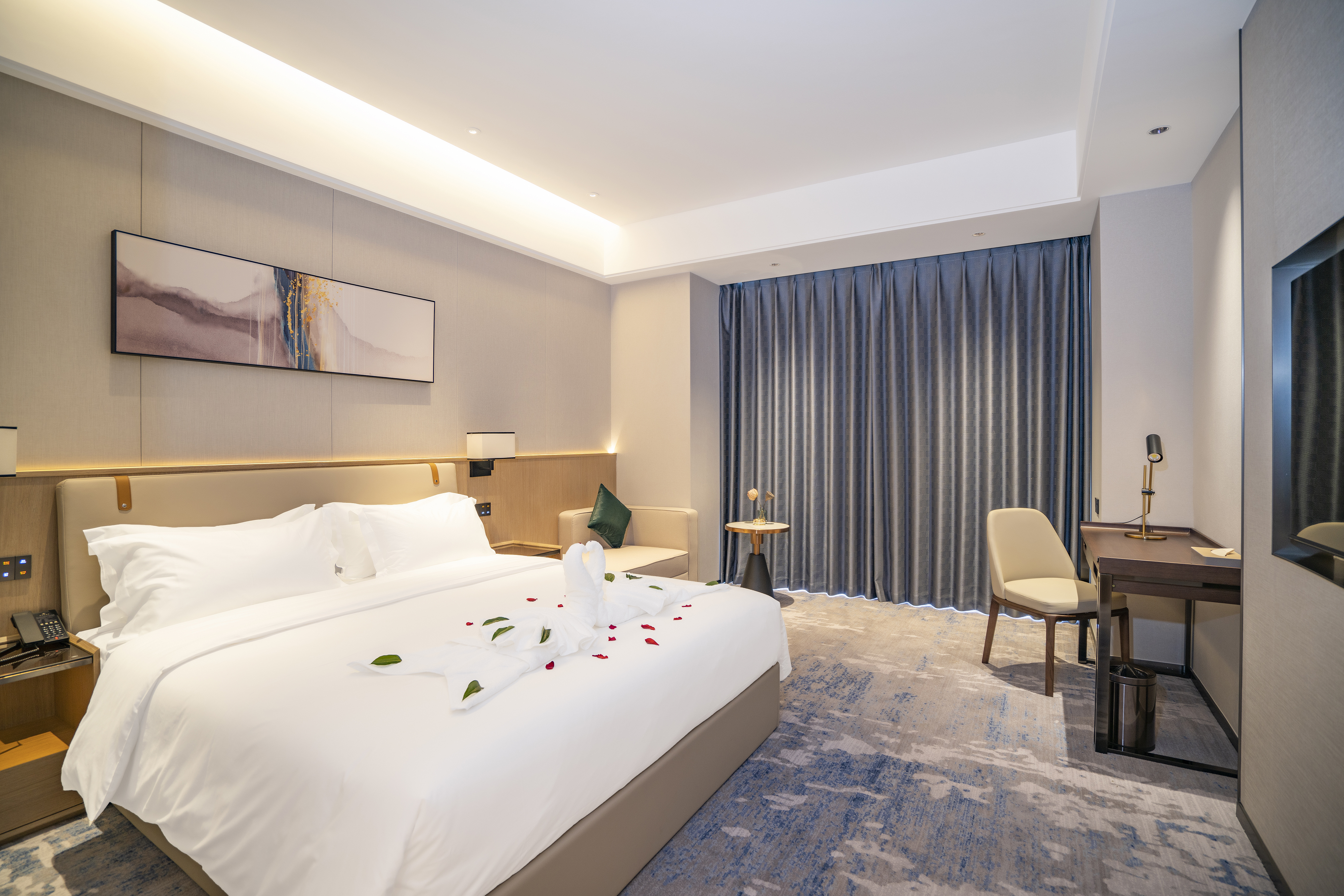 豪华大床房【深度睡眠床垫+舒适羽绒被+智能马桶】