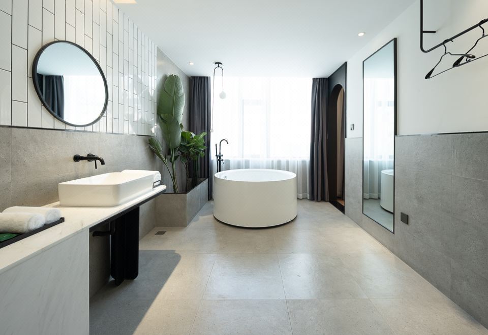 Charmy Way享乐套房-一室一厅+马歇尔+戴森+浴缸+冰箱