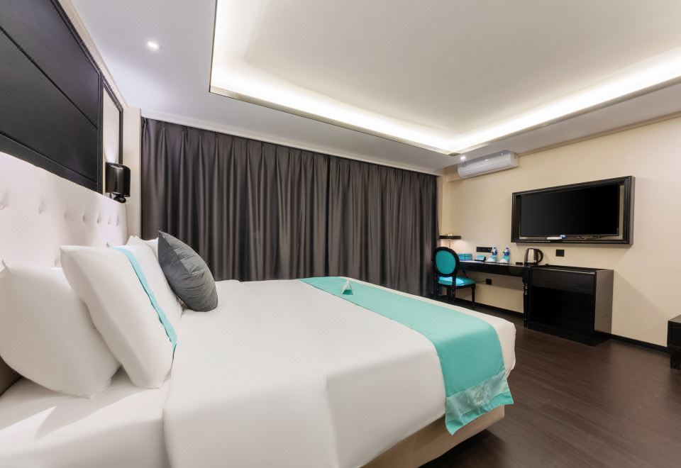 Deluxe Room (Double bed)